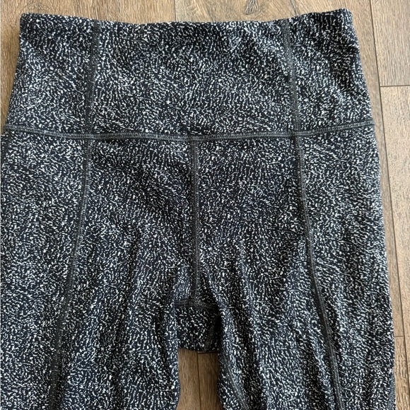 Athleta Lightning Static Leggings, women’s size XS. Black and white. - Picture 3 of 7